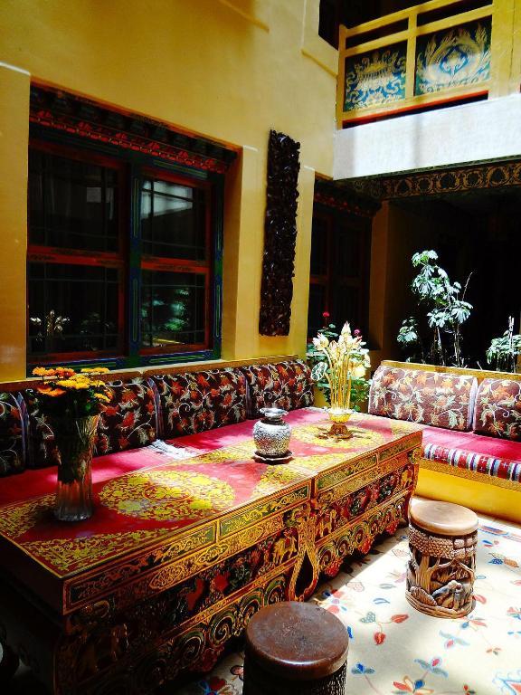 Tashitakge Hotel Lhasa Esterno foto